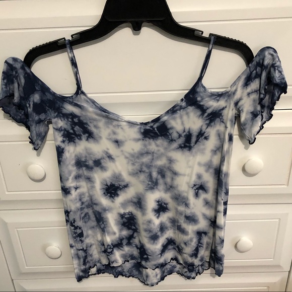 American Eagle Outfitters Tops - Cold shoulder short sleeve American Eagle Outfitters Tops - Cold shoulder short sleeve